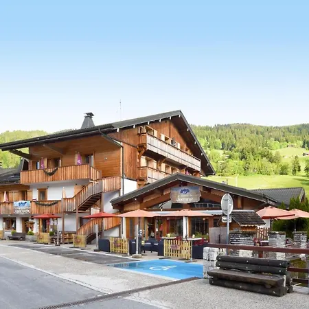 ホテル Loc'hotel Alpen Sports 3*