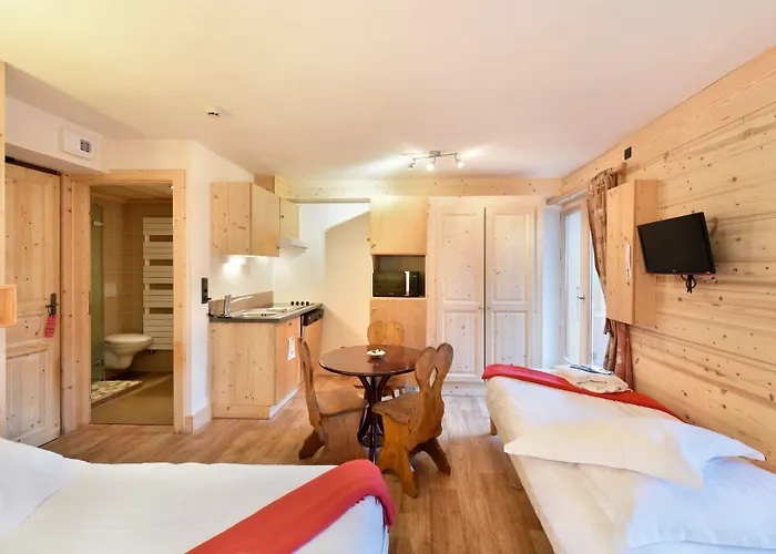 Loc'hotel Alpen Sports 3* レ・ジェ