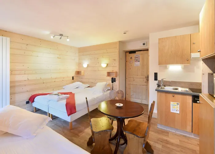ホテル Loc'hotel Alpen Sports