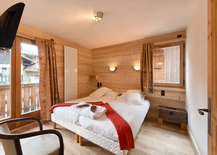 Loc'hotel Alpen Sports ホテル