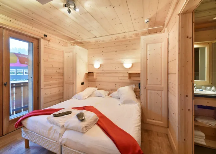 Loc'hotel Alpen Sports ホテル レ・ジェ