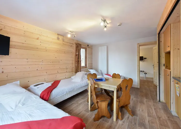 ホテル Loc'hotel Alpen Sports 3*