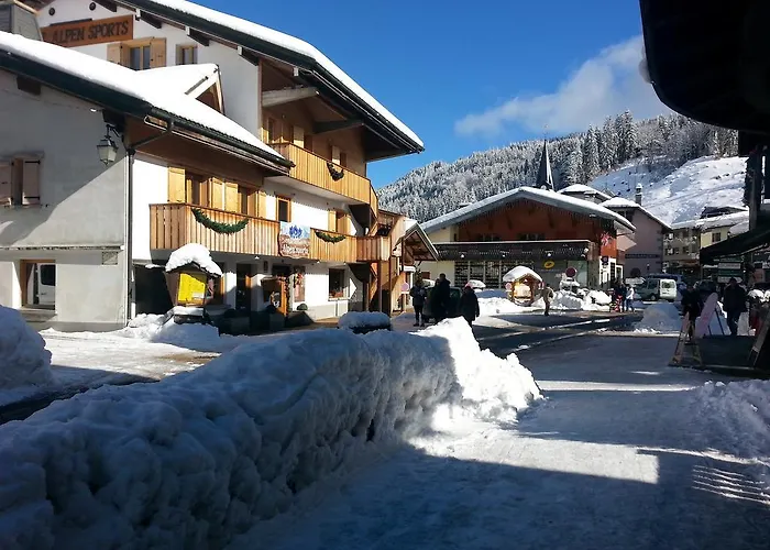 ホテル Loc'hotel Alpen Sports 3*