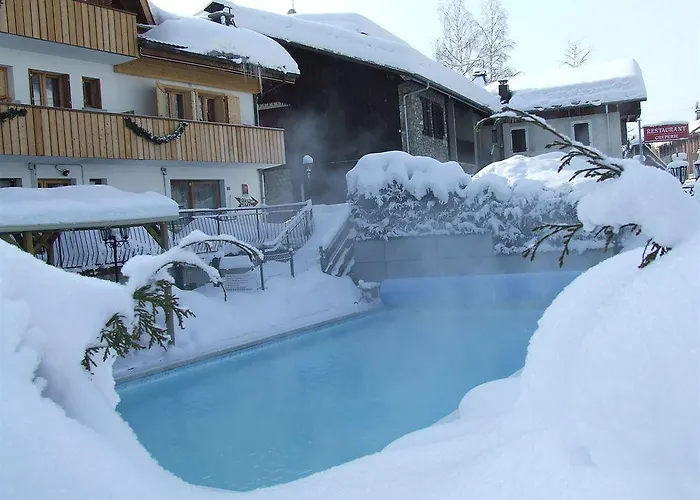 Loc'hotel Alpen Sports 3* レ・ジェ