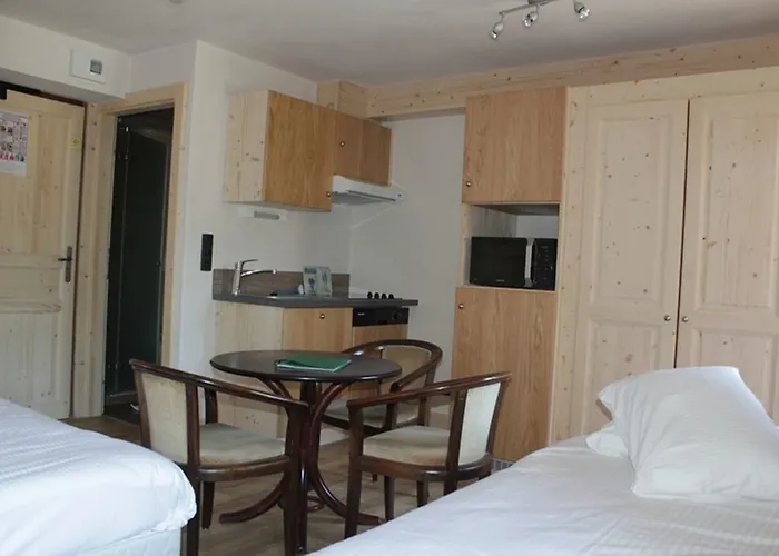 ホテル Loc'hotel Alpen Sports